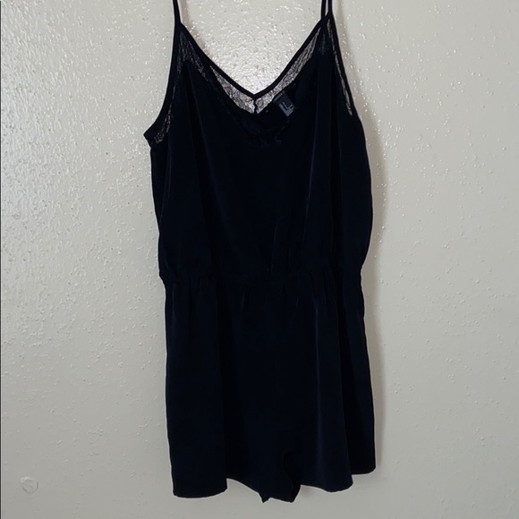 BLACK ROMPER - Picture 1 of 2